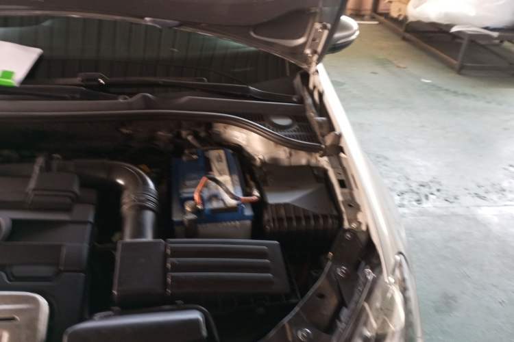 Used Volkswagen Golf 2012 1.4TSI Luxury Convertible Edition Engine Bay Left
