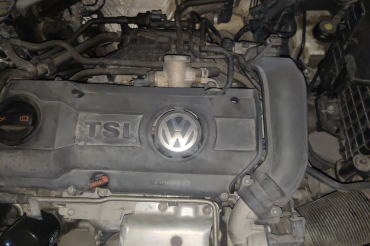 Used Volkswagen Golf 2012 1.4 TSI BlueMotion Edition Engine Bay