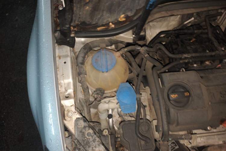 Used Volkswagen Golf 2012 1.4 TSI Manual Comfort Edition Engine Bay Right