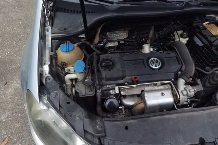 Used Volkswagen Golf 2012 1.4TSI Automatic Luxury Edition Engine Bay Right