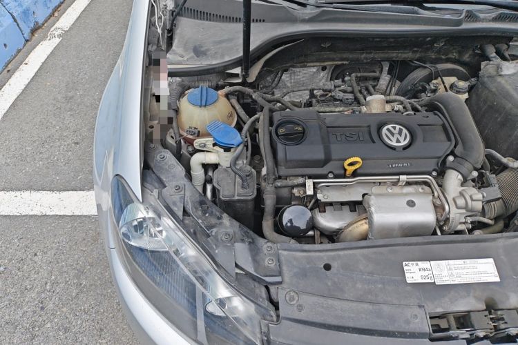 Used Volkswagen Golf 2012 1.4 TSI Manual Comfort Edition Engine Bay Right