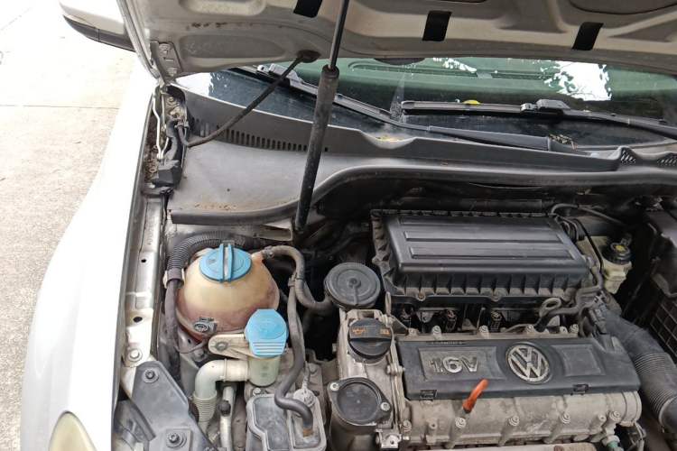 Used Volkswagen Golf 2012 1.6L Automatic Comfort Model Engine Bay Right