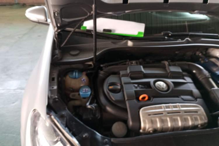 Used Volkswagen Golf 2012 1.4TSI Luxury Convertible Edition Engine Bay Right