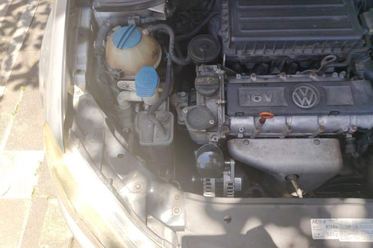 Used Volkswagen Golf 2012 1.6L Automatic Fashion Model Engine Bay Right