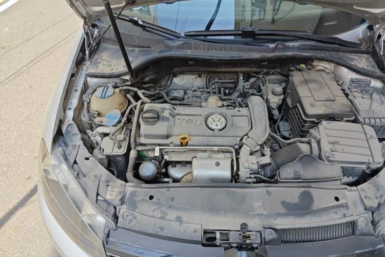 Used Volkswagen Golf 2012 1.4 TSI Automatic Comfort Edition Engine Bay Right