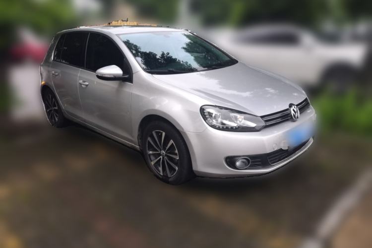 Used Volkswagen Golf 2012 1.4TSI Automatic Luxury Edition Front Right 45 Deg