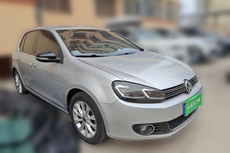 Used Volkswagen Golf 2012 1.6L Automatic Comfort Model Front Right 45 Deg