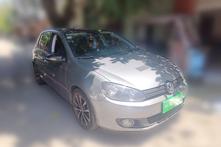 Used Volkswagen Golf 2012 1.4TSI Automatic Luxury Edition Front Right 45 Deg