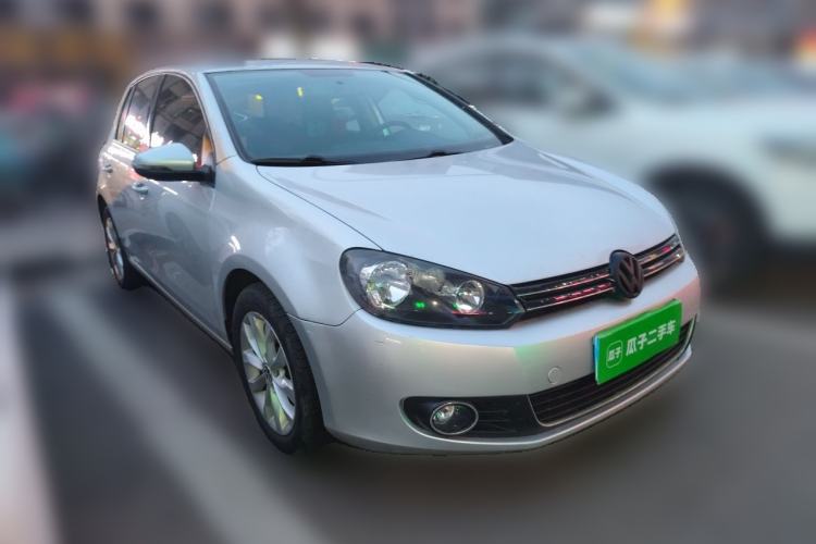 Used Volkswagen Golf 2012 1.6L Automatic Comfort Model Front Right 45 Deg