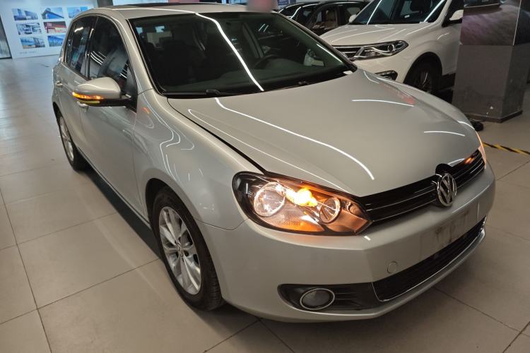 Used Volkswagen Golf 2012 1.6L Automatic Comfort Model Front Right 45 Deg