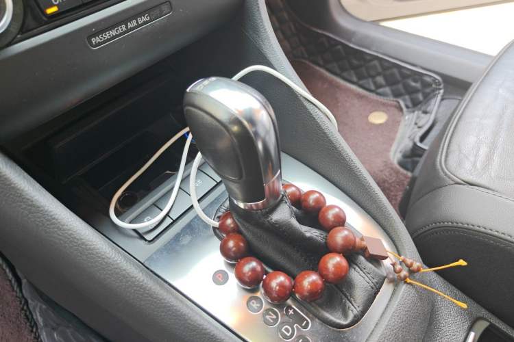 Used Volkswagen Golf 2012 1.4TSI Luxury Convertible Edition Gear Lever