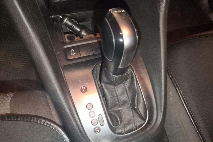 Used Volkswagen Golf 2012 1.4 TSI Automatic Comfort Edition Gear Lever