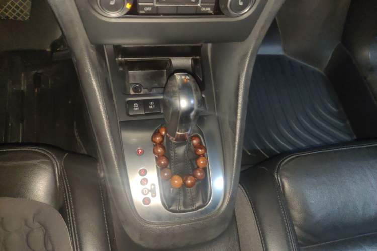 Used Volkswagen Golf 2012 1.4 TSI BlueMotion Edition Gear Lever