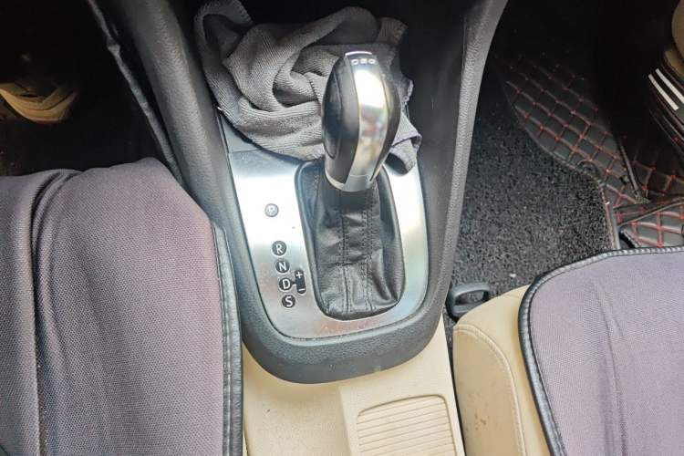 Used Volkswagen Golf 2012 1.4 TSI Automatic Comfort Edition Gear Lever