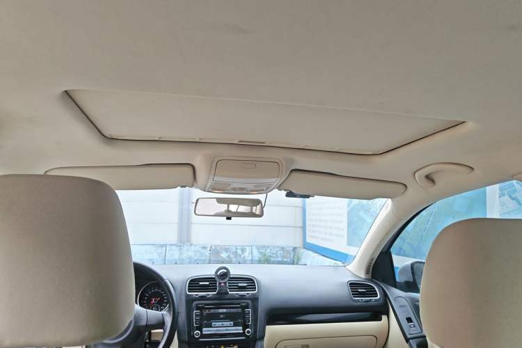 Used Volkswagen Golf 2012 1.4 TSI Manual Comfort Edition Headliner