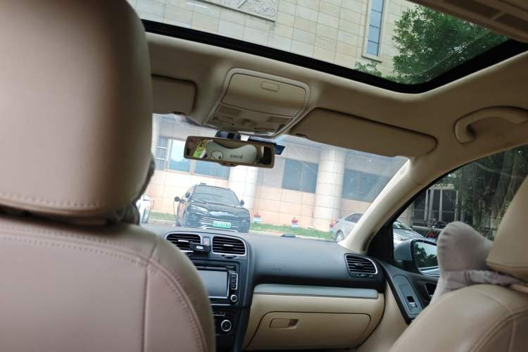 Used Volkswagen Golf 2012 1.4TSI Automatic Luxury Edition Headliner