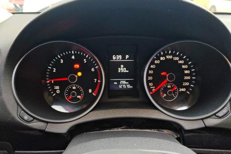 Used Volkswagen Golf 2012 1.6L Automatic Comfort Model Instrument Cluster