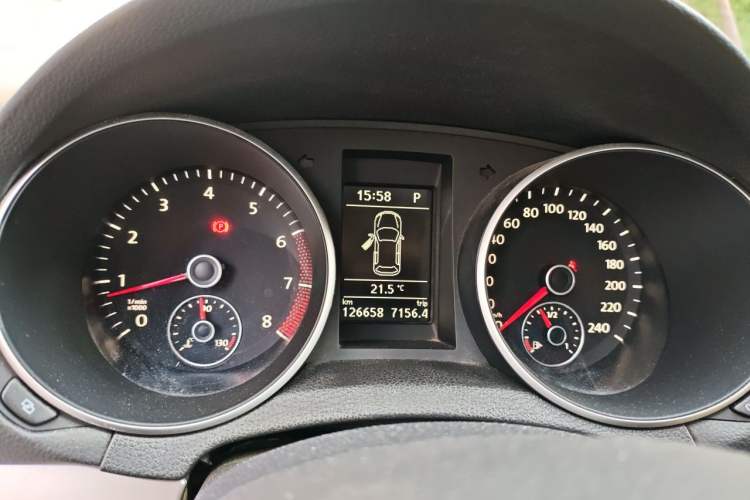 Used Volkswagen Golf 2012 1.4TSI Automatic Luxury Edition Instrument Cluster