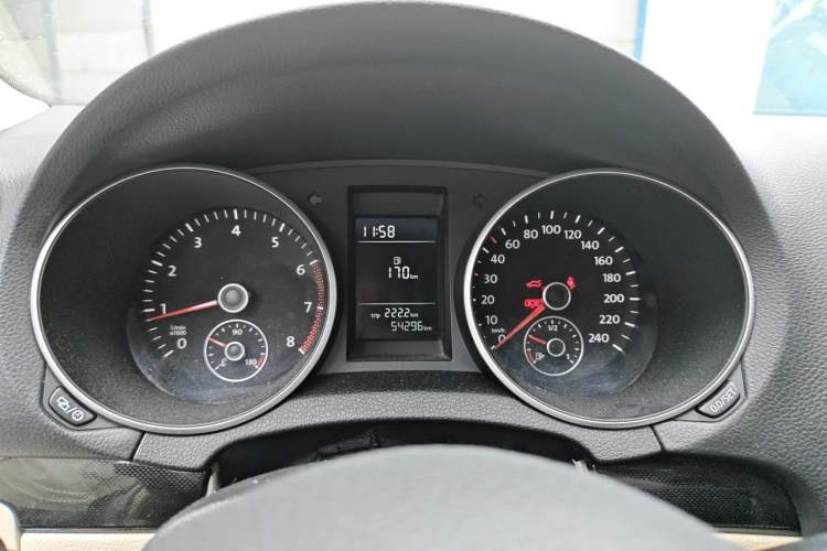 Used Volkswagen Golf 2012 1.4 TSI Manual Comfort Edition Instrument Cluster