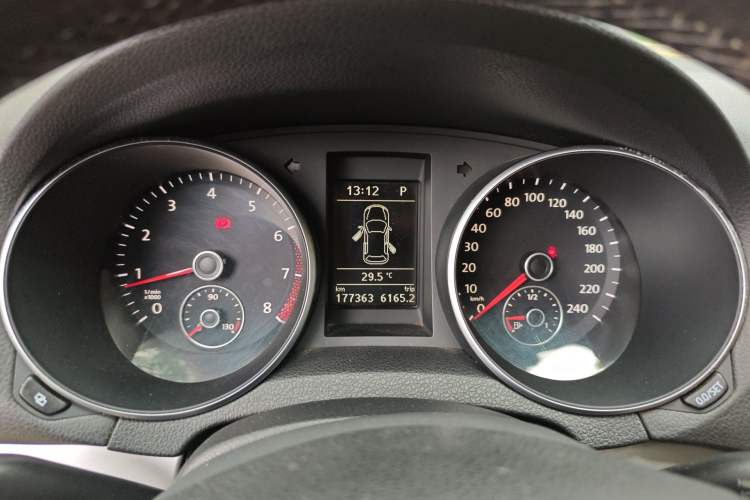 Used Volkswagen Golf 2012 1.4TSI Automatic Luxury Edition Instrument Cluster