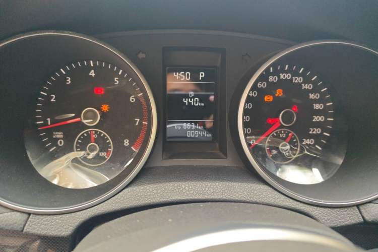 Used Volkswagen Golf 2012 1.6L Automatic Comfort Model Instrument Cluster