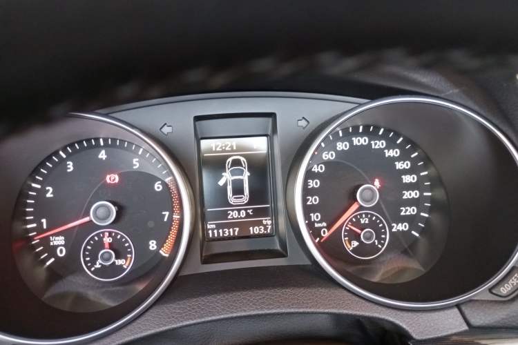 Used Volkswagen Golf 2012 1.4TSI Luxury Convertible Edition Instrument Cluster