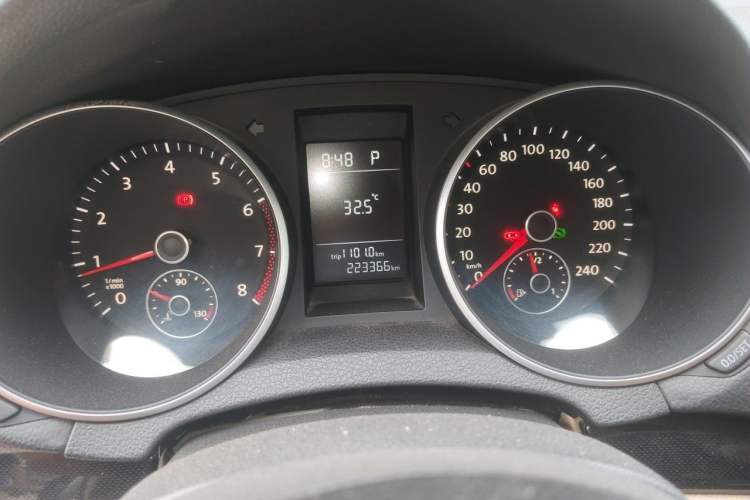 Used Volkswagen Golf 2012 1.4 TSI Automatic Comfort Edition Instrument Cluster