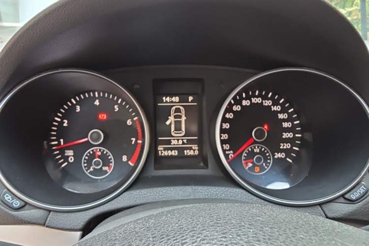 Used Volkswagen Golf 2012 1.4TSI Automatic Luxury Edition Instrument Cluster