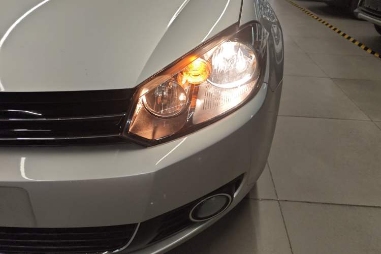 Used Volkswagen Golf 2012 1.6L Automatic Comfort Model Left Front Headlight