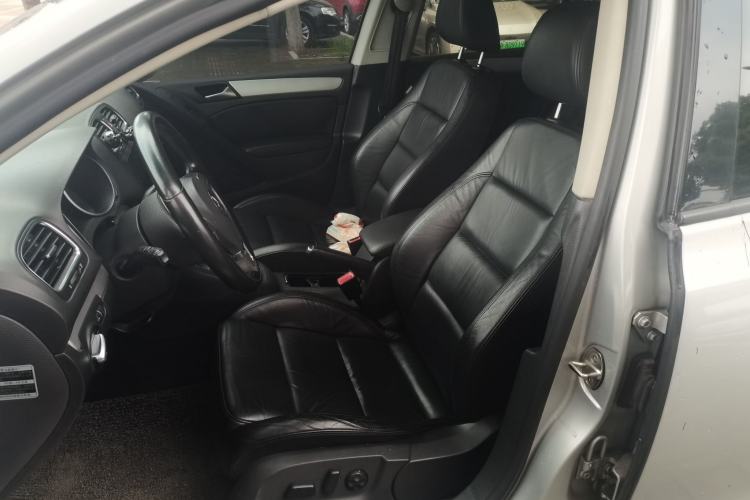 Used Volkswagen Golf 2012 1.4TSI Automatic Luxury Edition Left Front Seat