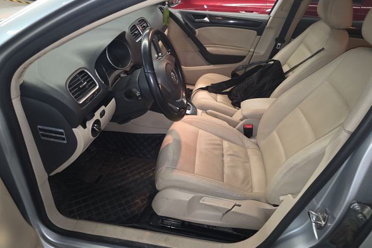 Used Volkswagen Golf 2012 1.6L Automatic Comfort Model Left Front Seat
