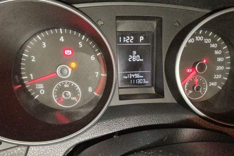 Used Volkswagen Golf 2012 1.4 TSI Automatic Comfort Edition Odometer Close Up