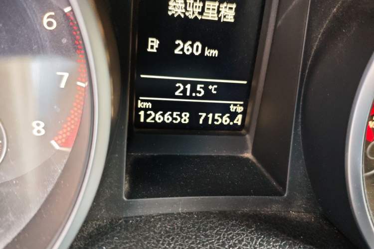 Used Volkswagen Golf 2012 1.4TSI Automatic Luxury Edition Odometer Close Up