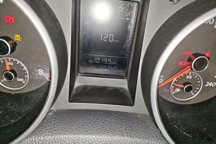 Used Volkswagen Golf 2012 1.6L Automatic Comfort Model Odometer Close Up