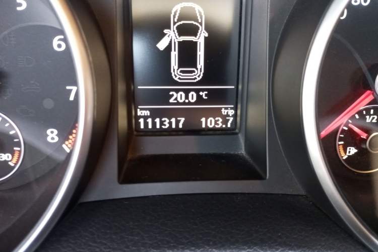 Used Volkswagen Golf 2012 1.4TSI Luxury Convertible Edition Odometer Close Up