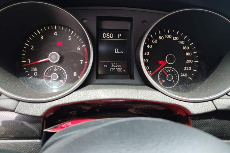 Used Volkswagen Golf 2012 1.4 TSI Automatic Comfort Edition Odometer Close Up