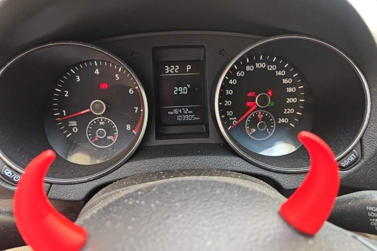 Used Volkswagen Golf 2012 1.4 TSI Automatic Comfort Edition Odometer Close Up
