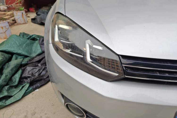 Used Volkswagen Golf 2012 1.6L Automatic Comfort Model Right Front Headlight