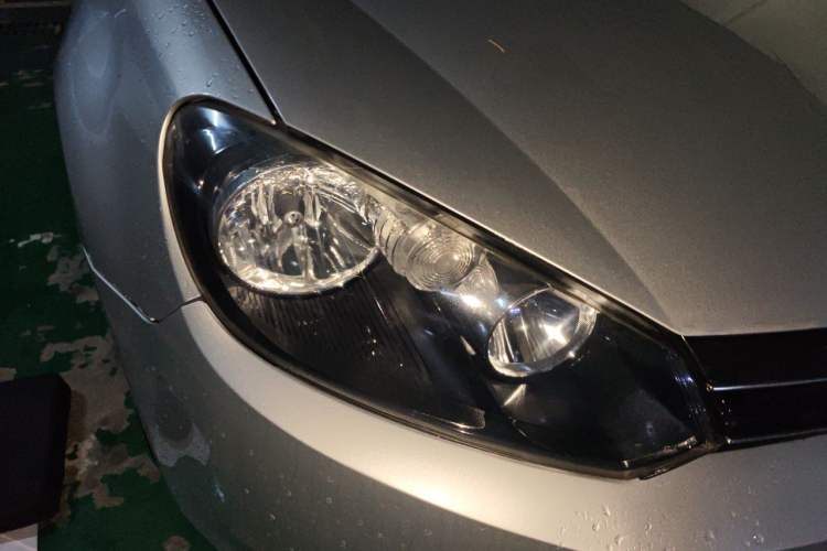 Used Volkswagen Golf 2012 1.6L Automatic Comfort Model Right Front Headlight