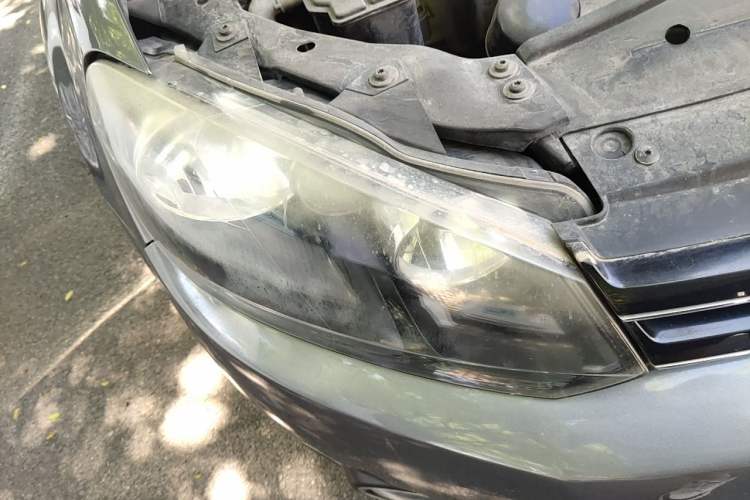 Used Volkswagen Golf 2012 1.6L Automatic Comfort Model Right Front Headlight