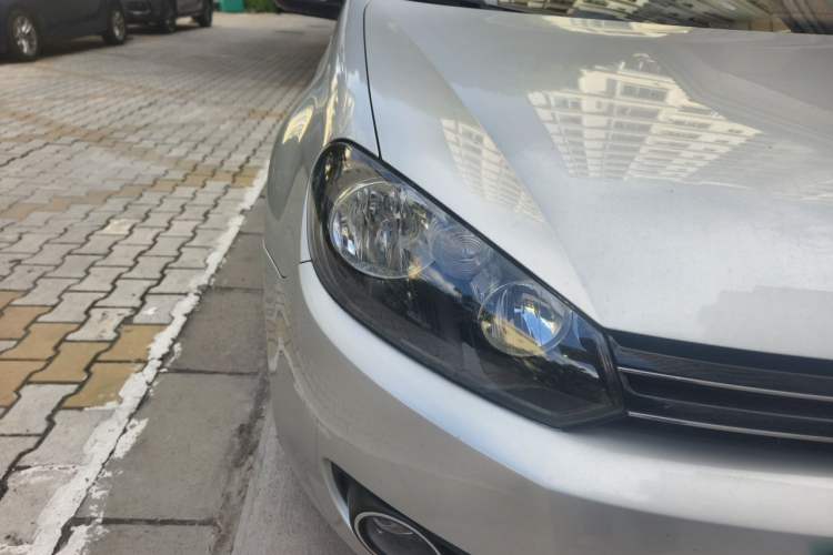 Used Volkswagen Golf 2012 1.6 Manual Comfort Edition Right Front Headlight