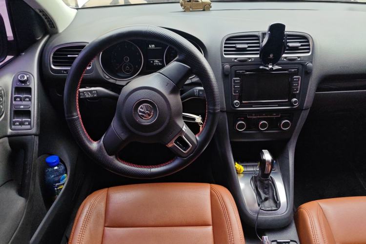 Used Volkswagen Golf 2012 1.6L Automatic Comfort Model Steering Wheel