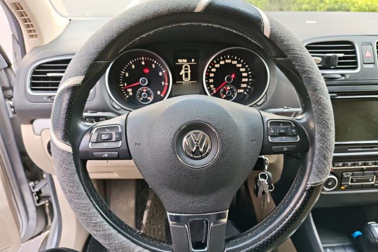 Used Volkswagen Golf 2012 1.4TSI Automatic Luxury Edition Steering Wheel