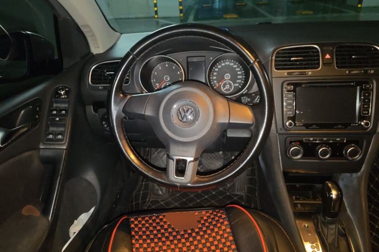 Used Volkswagen Golf 2012 1.6L Automatic Comfort Model Steering Wheel