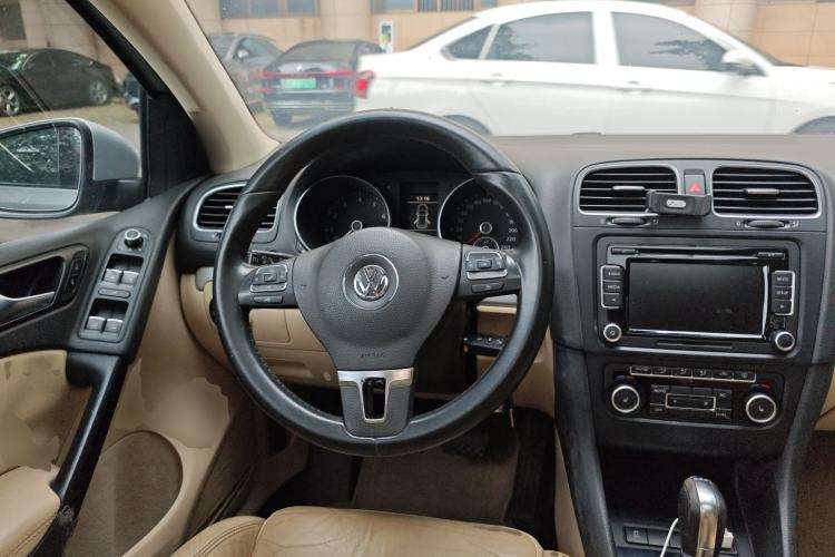 Used Volkswagen Golf 2012 1.4TSI Automatic Luxury Edition Steering Wheel
