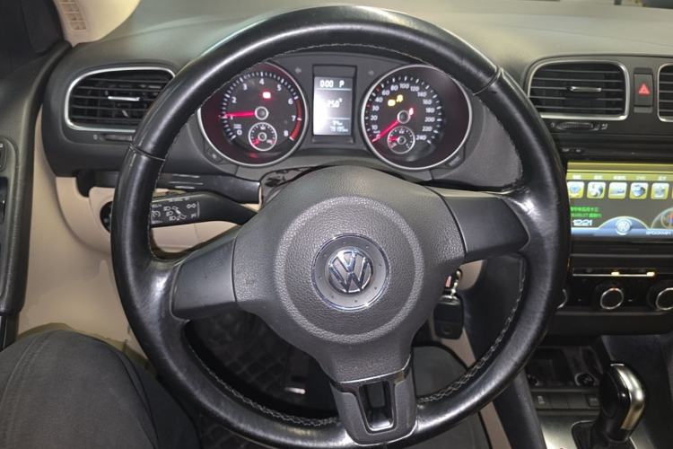 Used Volkswagen Golf 2012 1.6L Automatic Comfort Model Steering Wheel
