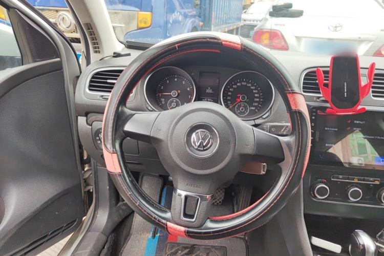 Used Volkswagen Golf 2012 1.6L Automatic Comfort Model Steering Wheel
