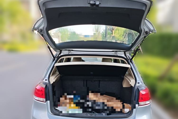 Used Volkswagen Golf 2012 1.4TSI Automatic Luxury Edition Trunk