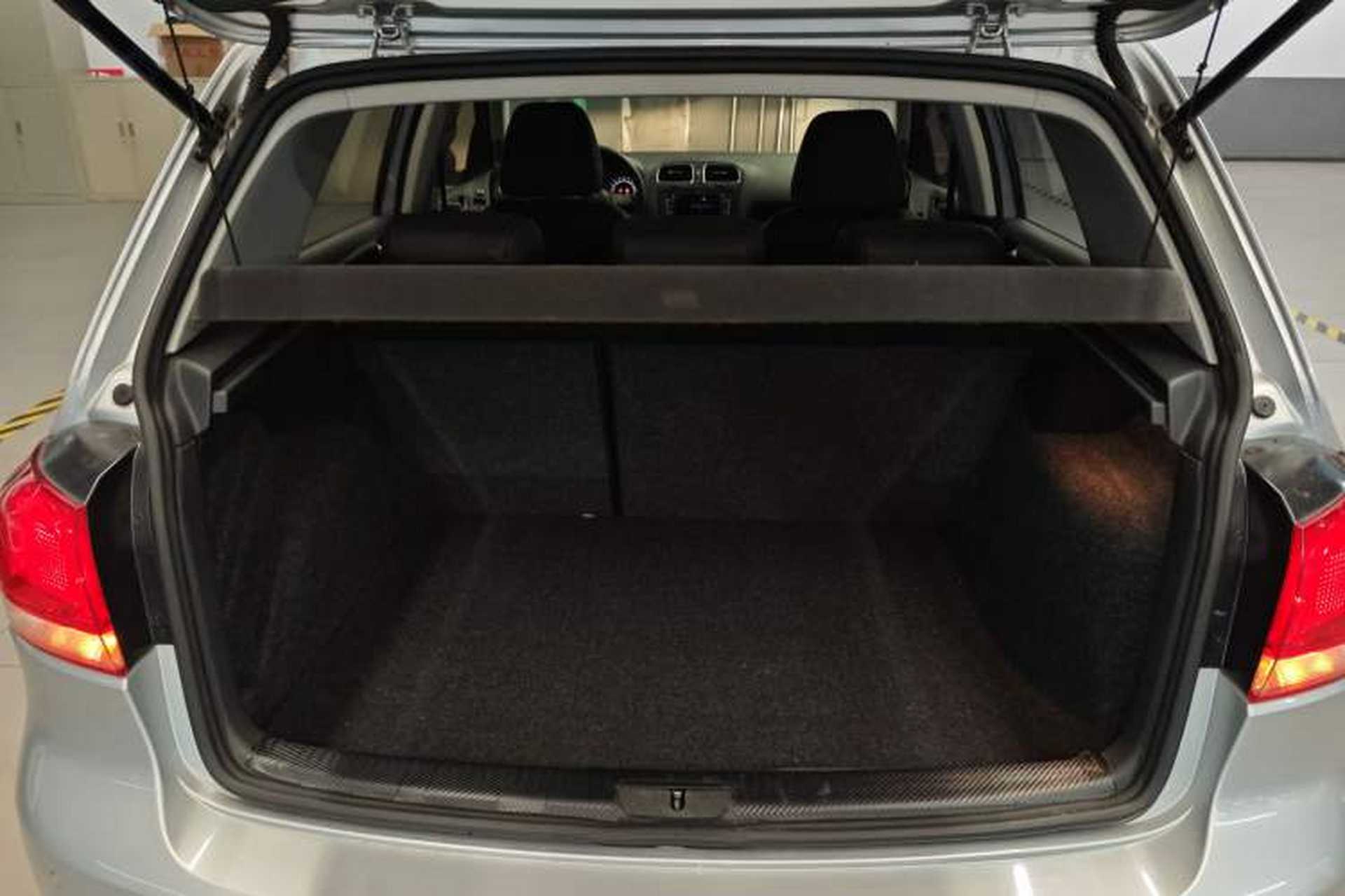 Used Volkswagen Golf 2012 1.6L Automatic Comfort Model Trunk