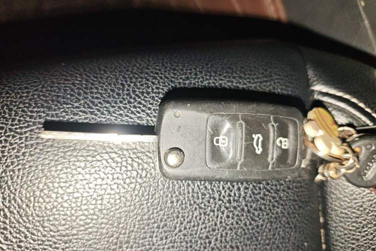 Used Volkswagen Golf 2012 1.6L Automatic Comfort Model Vehicle Key